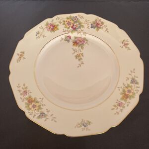Heinrich H&C 10" Dinner Plate Selb Bavaria Germany Floral Pattern HC206